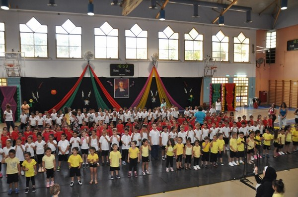  بالصور: حفل تخريج طلاب روضات الفرير في المركز الجماهيري بيافا